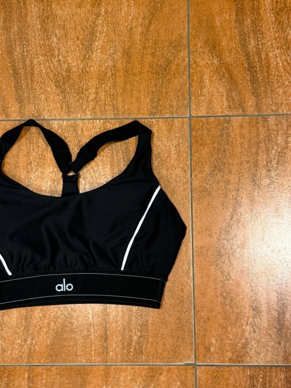 Alo Yoga Black White Striped Elastic Underband Sports Bra Size Large.